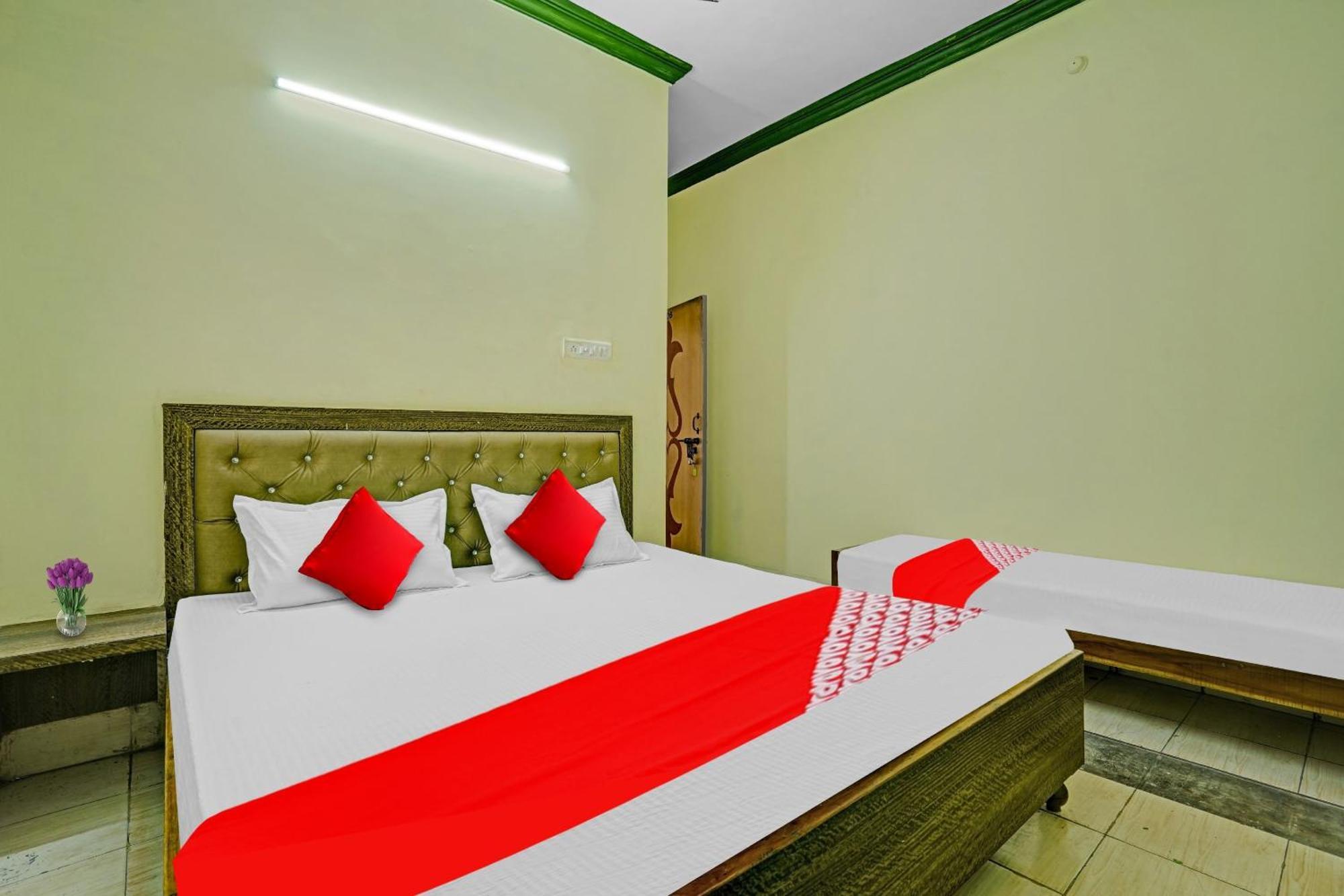 Hotel O B N Palace Rāipur Екстериор снимка
